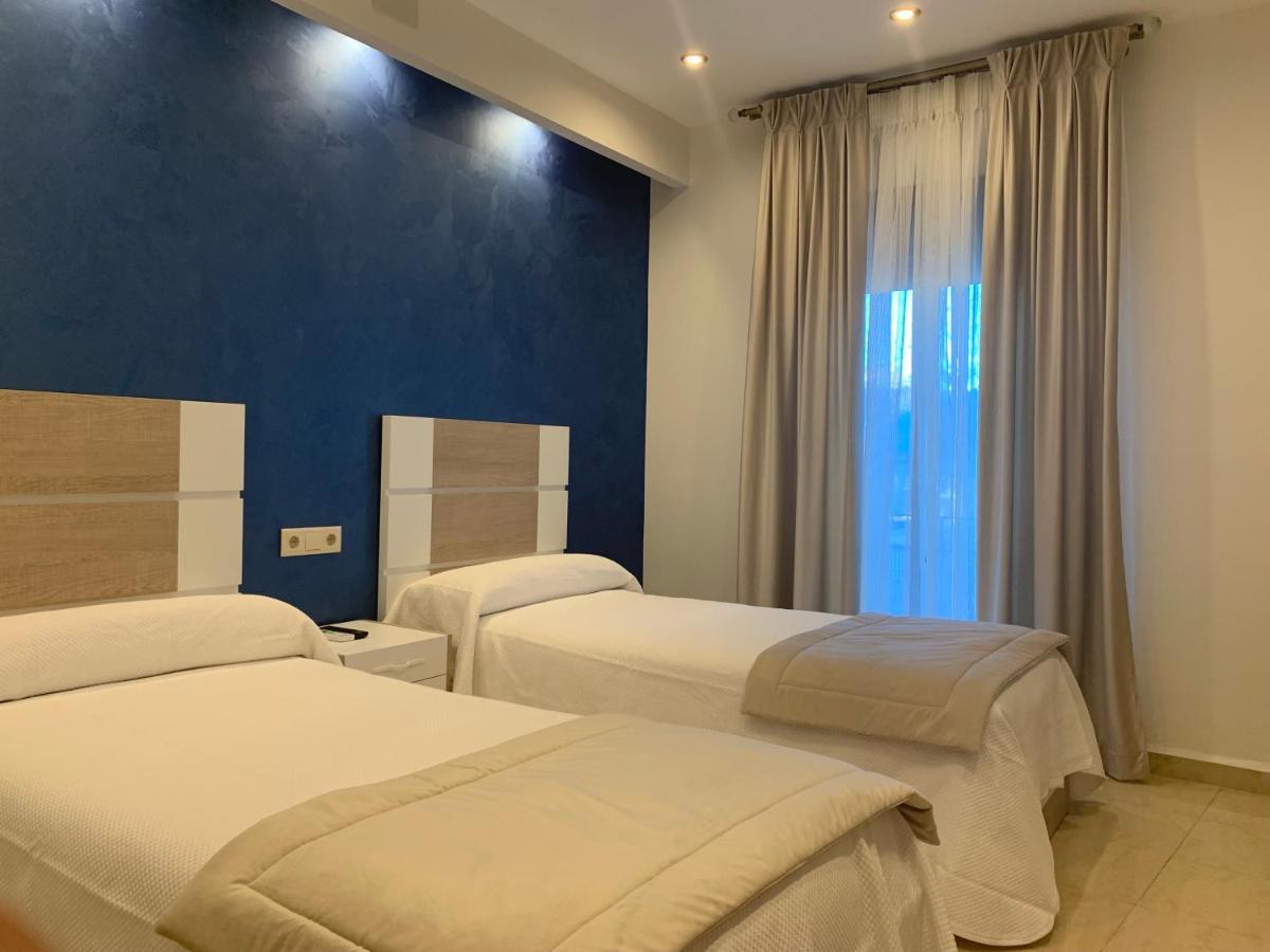 Hostal Poeta Machado 바에자 외부 사진