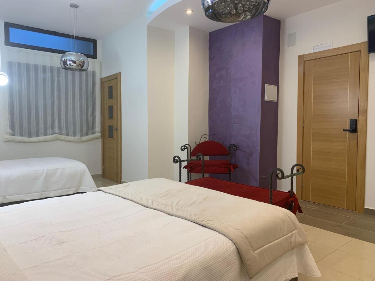 Hostal Poeta Machado 바에자 외부 사진