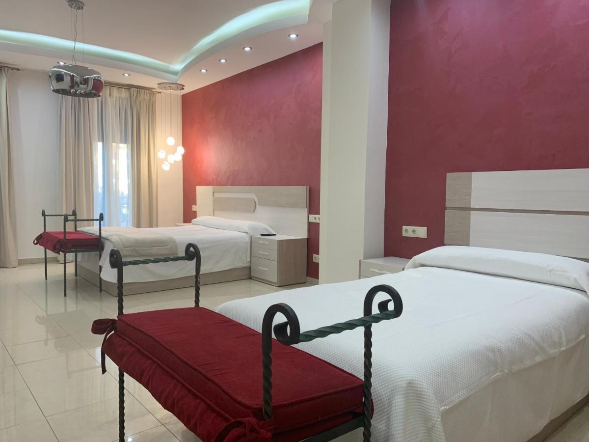 Hostal Poeta Machado 바에자 외부 사진